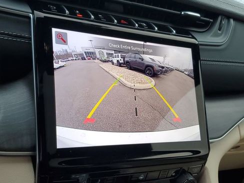 New 2025 Jeep Grand Cherokee L Limited image 13