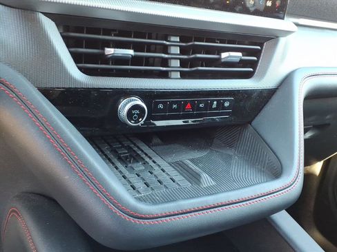 Used 2025 Ford Explorer ST image 12