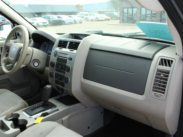 Used 2010 Ford Escape XLT AWD/4WD image 26