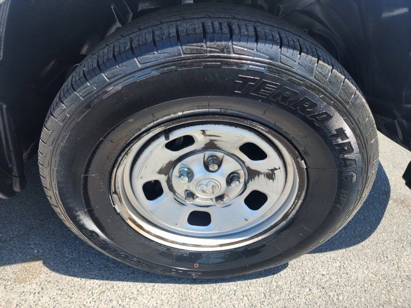 Used 2017 RAM 1500 Tradesman RWD image 21