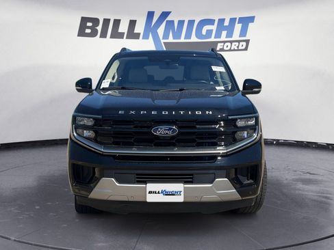 Used 2025 Ford Expedition Max Platinum w/ Driver's Package AWD/4WD image 8