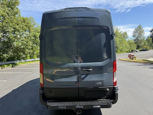 Used 2019 Ford Transit 250 148 High Roof Extended RWD image 4