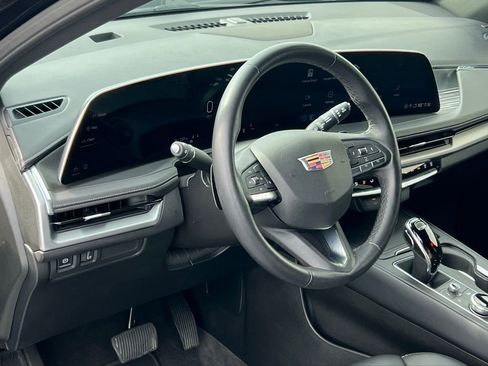 Certified 2025 Cadillac XT4 Premium Luxury image 5