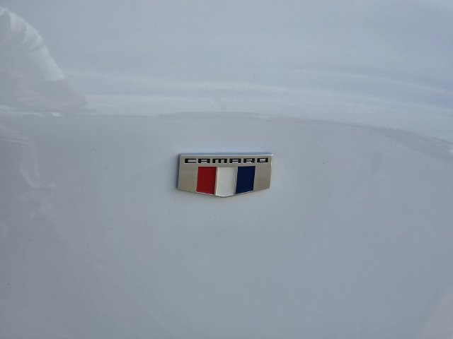 Used 2020 Chevrolet Camaro SS RWD image 7
