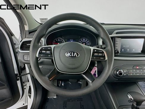 Used 2020 Kia Sorento LX FWD image 14