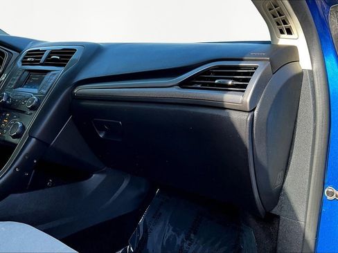 Used 2018 Ford Fusion S image 16