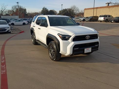 Used 2025 Toyota 4Runner SR5 image 3