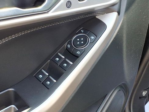 Used 2024 Ford Explorer XLT w/ Equipment Group 202A RWD image 18