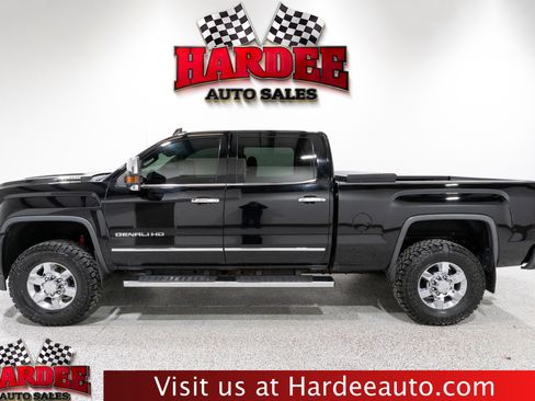 Used 2019 GMC Sierra 3500 Denali image 1