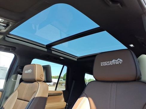 New 2026 Chevrolet Tahoe High Country AWD/4WD image 9