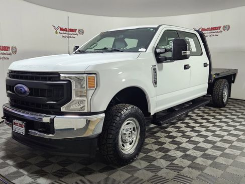 Used 2022 Ford F250 XL w/ Power Equipment Group image 2