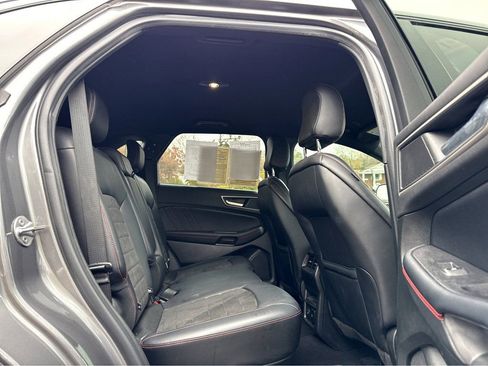 Used 2022 Ford Edge ST-Line image 9