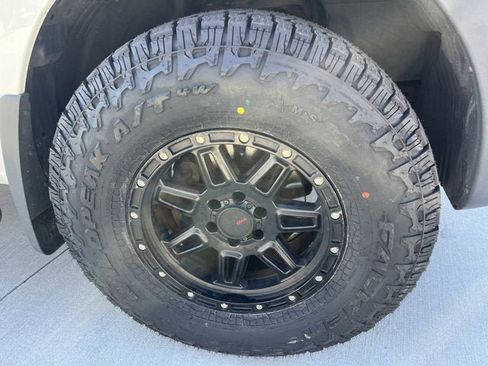 Used 2013 Nissan Xterra S image 21