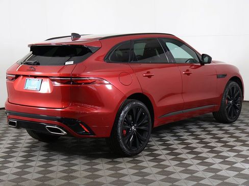 Used 2024 Jaguar F-PACE R-Dynamic S image 13