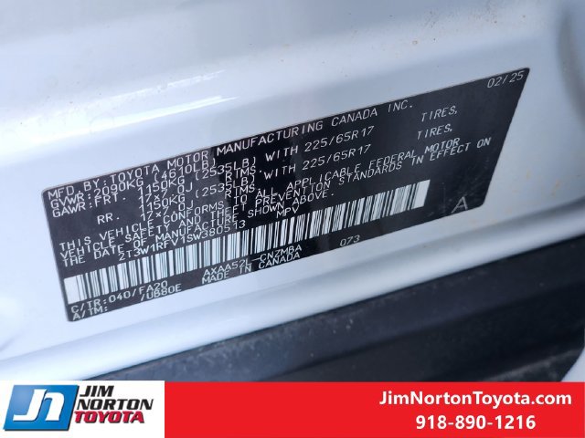 Used 2025 Toyota RAV4 XLE FWD image 32