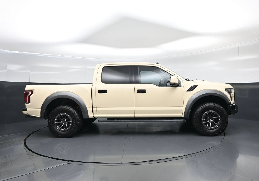 Used 2019 Ford F150 Raptor w/ Equipment Group 802A Luxury AWD/4WD image 24