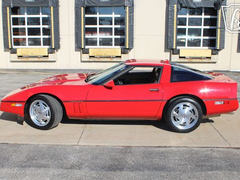 Used 1989 Chevrolet Corvette Coupe RWD image 4