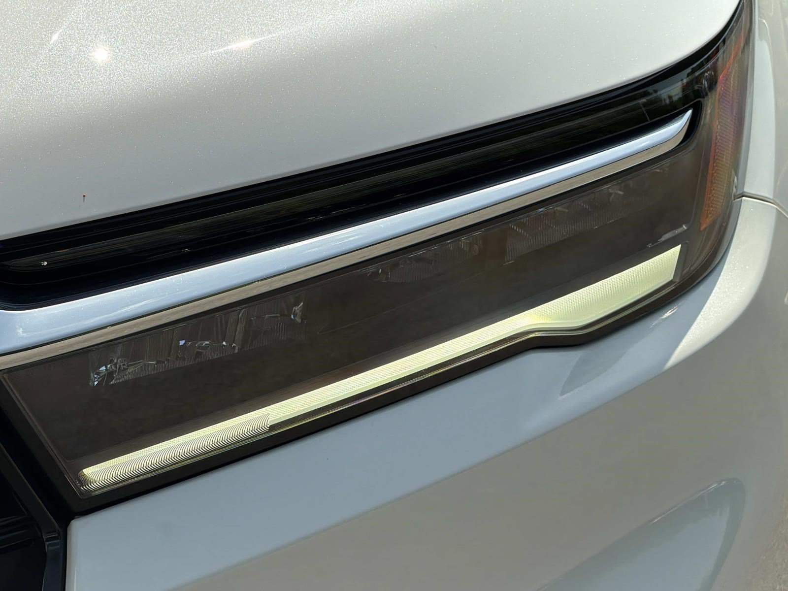 Used 2025 Honda Pilot Elite image 11
