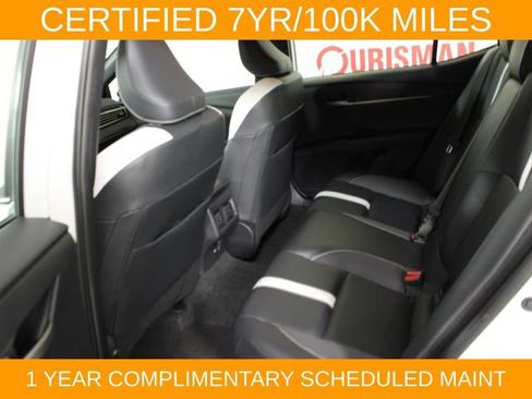 Used 2025 Toyota Camry SE FWD image 13