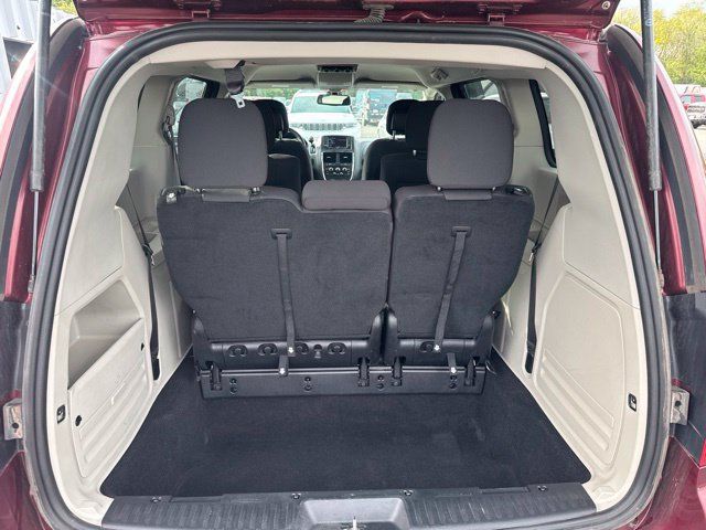 Used 2019 Dodge Grand Caravan SE w/ UConnect Hands-Free Group FWD image 9