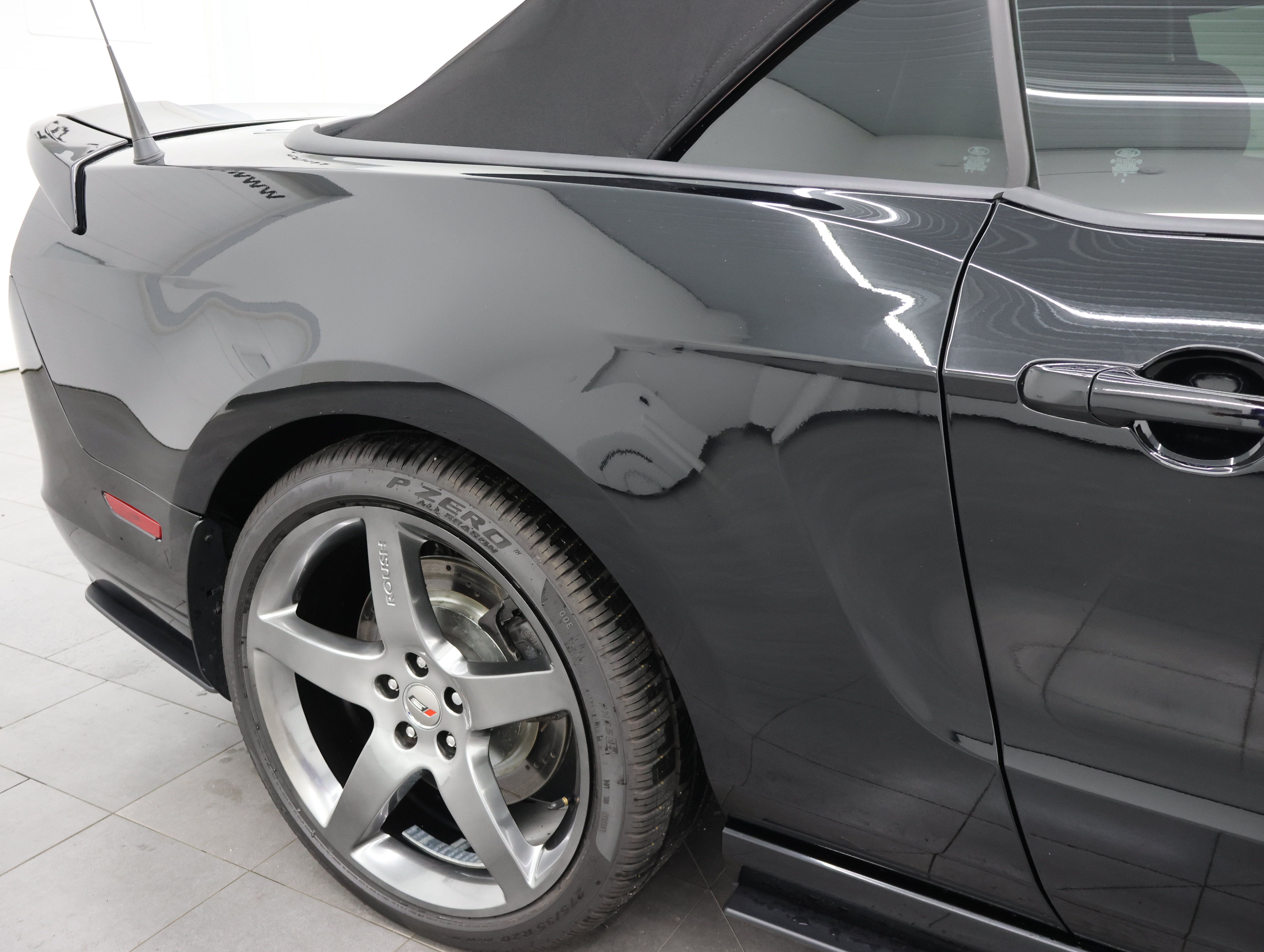 Used 2013 Ford Mustang GT Premium RWD image 30