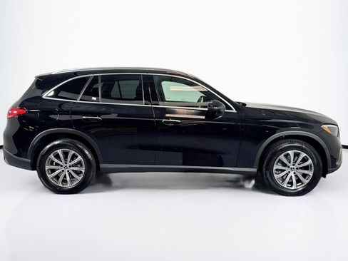 Certified 2025 Mercedes-Benz GLC 300 image 4