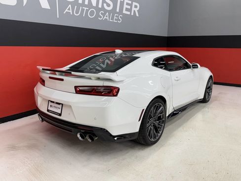 Used 2018 Chevrolet Camaro ZL1 RWD image 27