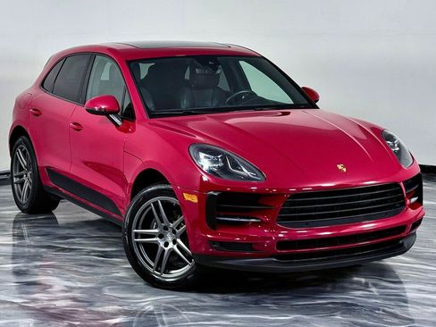 Used 2020 Porsche Macan AWD/4WD image 3