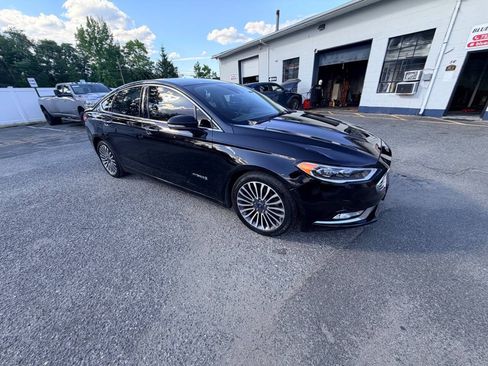 Used 2018 Ford Fusion Titanium FWD image 20