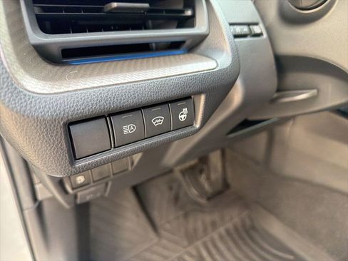 Used 2023 Toyota Prius XLE FWD image 42