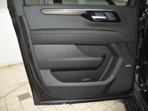 New 2026 Chevrolet Suburban High Country image 46