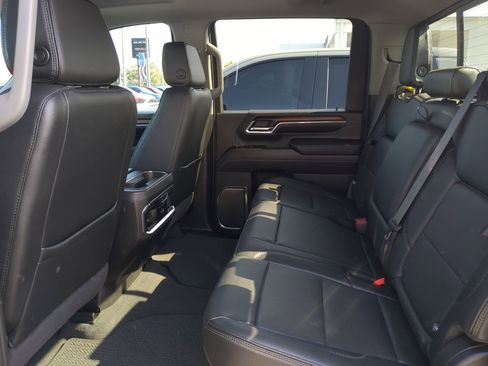 Certified 2024 GMC Sierra 2500 Denali w/ Denali Reserve Package image 16