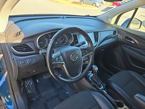 Used 2020 Buick Encore Preferred image 15
