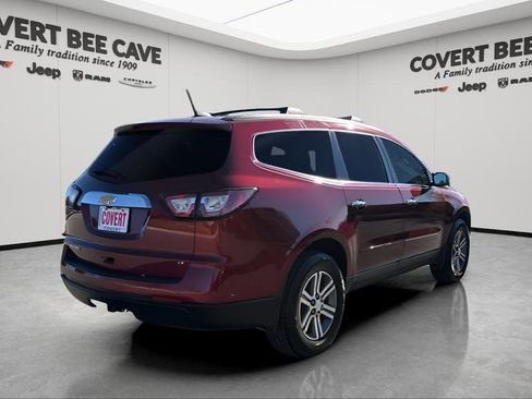 Used 2017 Chevrolet Traverse LT image 9