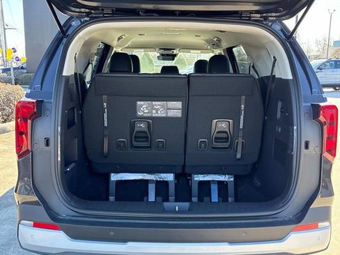 New 2026 Kia Carnival image 10