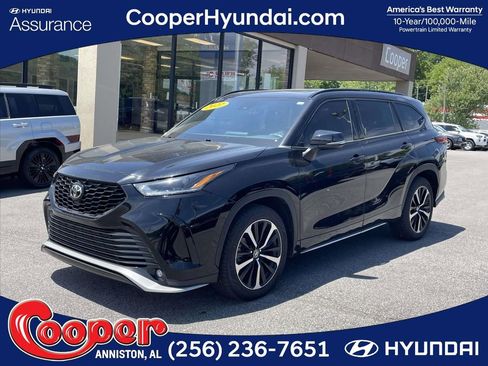 Used 2022 Toyota Highlander XSE FWD image 1