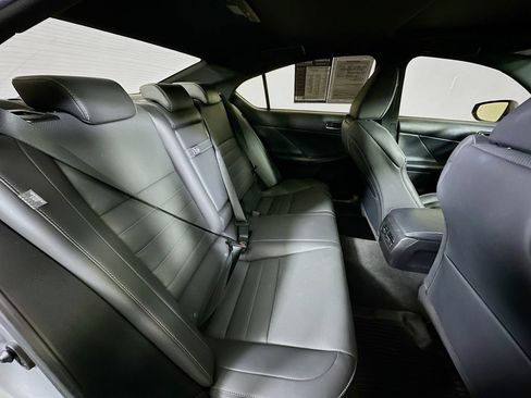 Used 2022 Lexus IS 350 F Sport image 10
