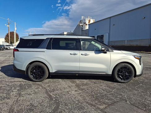 New 2026 Kia Carnival SX Prestige FWD image 9