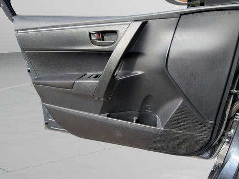 Used 2015 Toyota Corolla L image 27