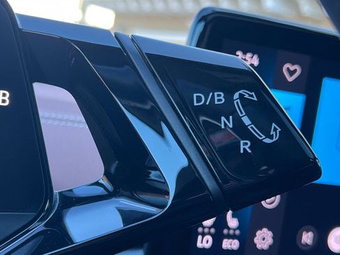 Used 2022 Volkswagen ID.4 Pro S image 21