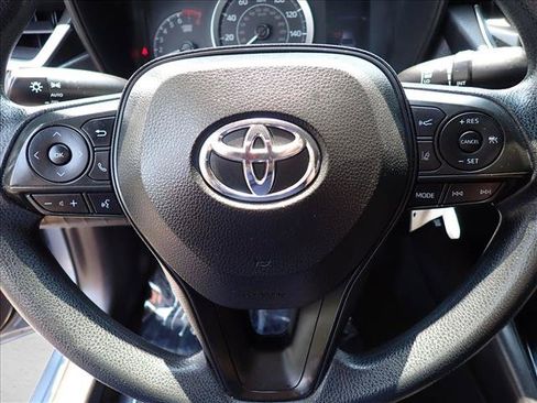 Used 2021 Toyota Corolla LE FWD image 12