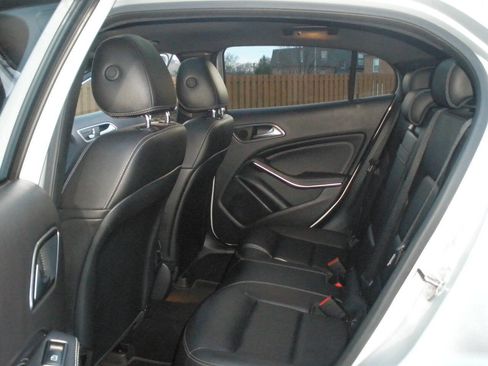 Used 2019 Mercedes-Benz GLA 250 4MATIC image 29