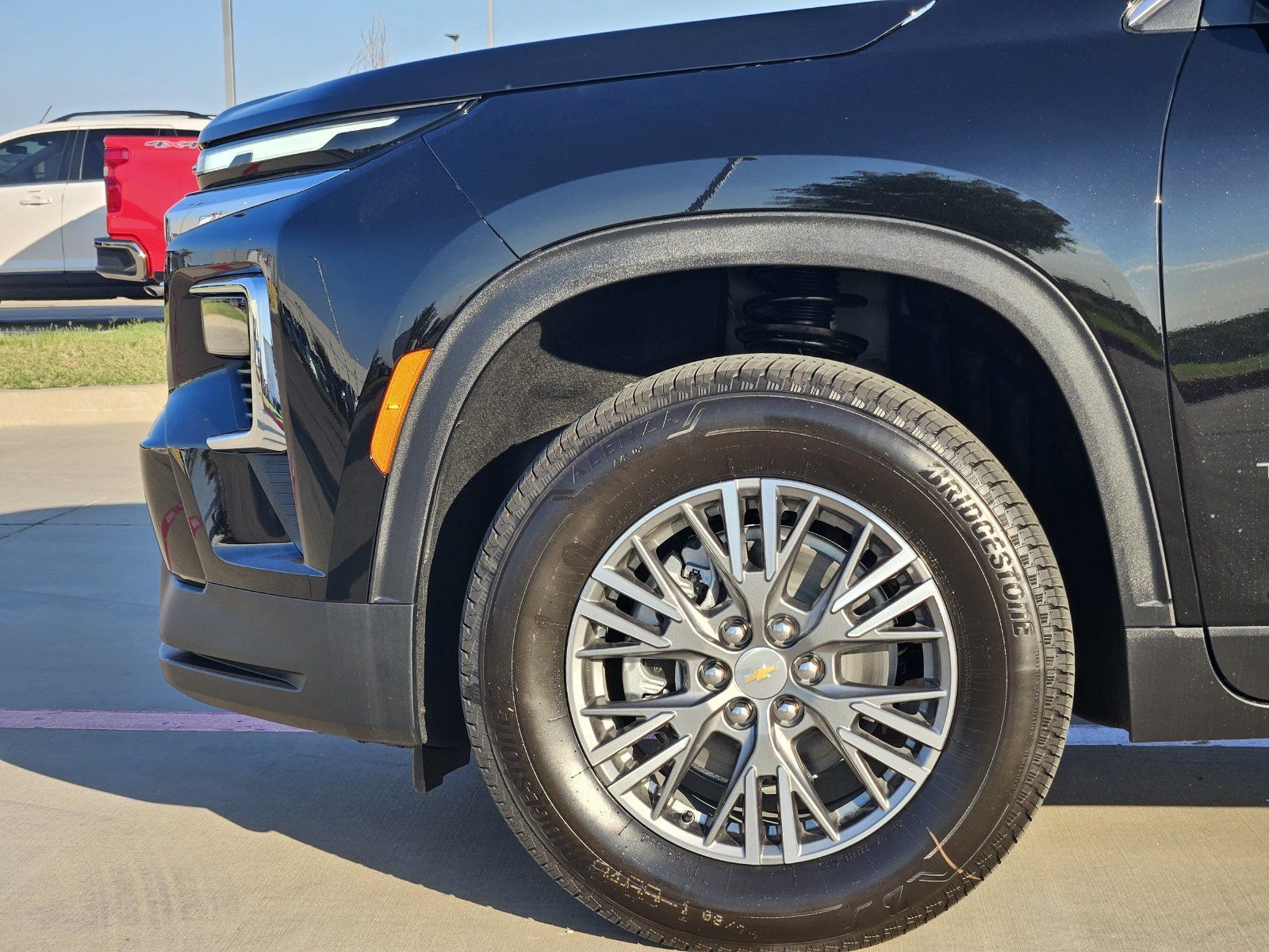 New 2027 Chevrolet Traverse LT FWD image 11