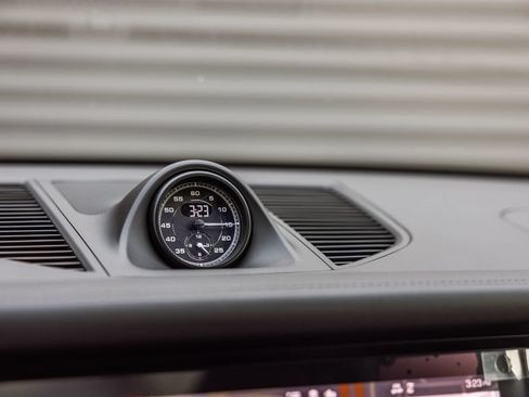 Certified 2023 Porsche Macan S AWD/4WD image 21