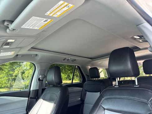 Used 2023 Ford Explorer XLT w/ Equipment Group 202A AWD/4WD image 30