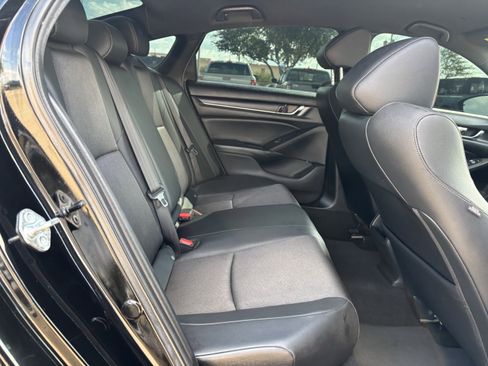 Used 2022 Honda Accord Sport image 19
