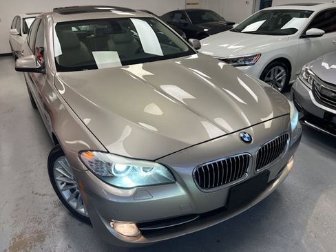 Used 2011 BMW 535i Sedan image 9