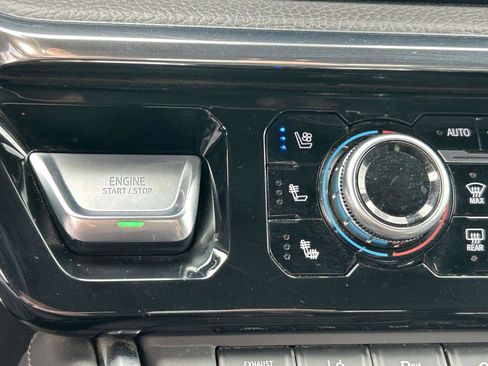 Used 2024 GMC Sierra 3500 Denali w/ Denali Reserve Package image 27