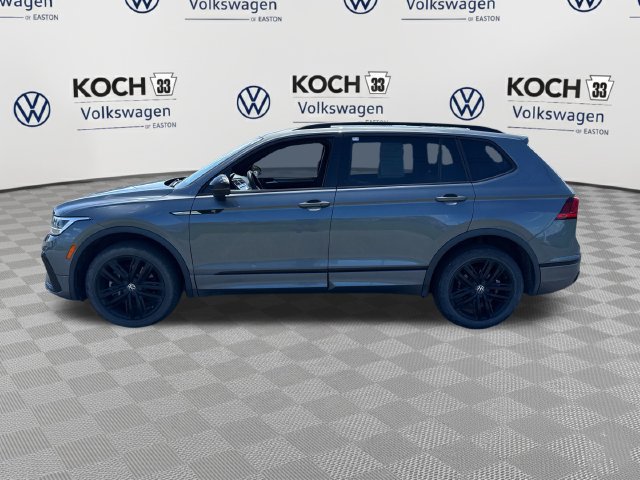 Certified 2022 Volkswagen Tiguan SE R-Line AWD/4WD image 4