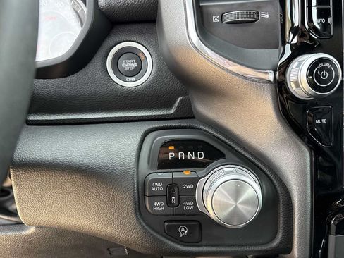 Used 2025 RAM 1500 Laramie AWD/4WD image 21